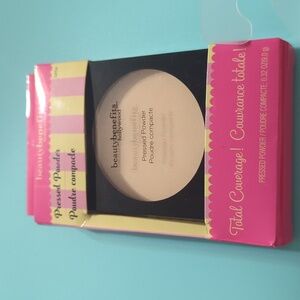 Beauty Benefits Hollywood Pressed Powder in latte